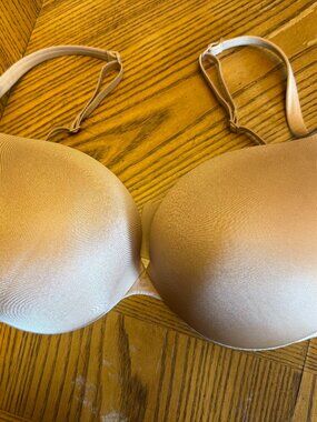 SKIMS Nude Toned Smooth Contour Bra